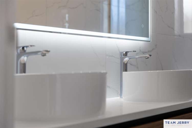 5 Rarangi Mai Lane Karaka_7