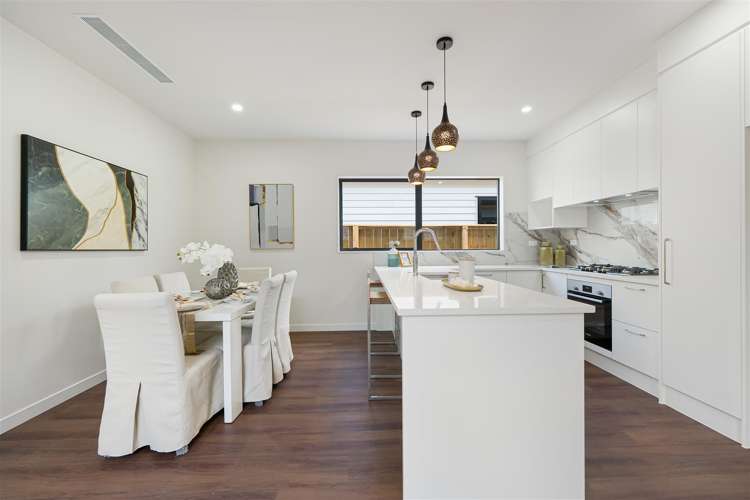 17 Whakairo Crescent Gulf Harbour_12