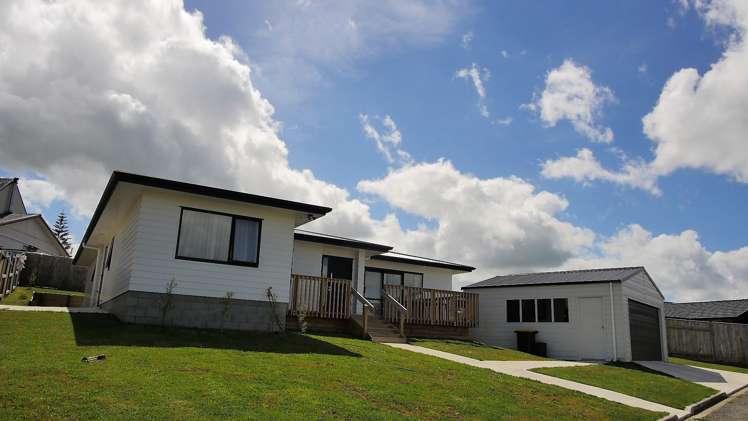 17 Poplar Grove Feilding_1