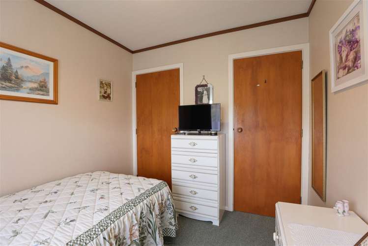 13 Burton Place Owhata_10