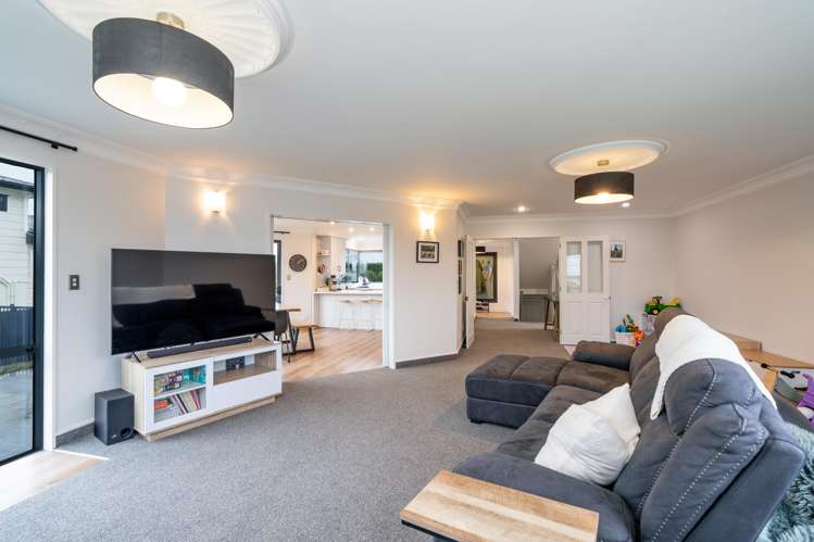 712 Queens Drive Waikiwi_4