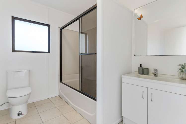 73 Rosecamp Road Beach Haven_19