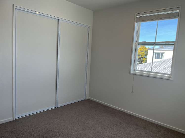 4/33 Dickens Street Addington_10