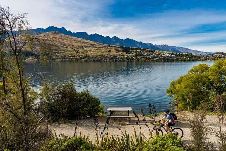 Unit 1003/327 Frankton Road Town Centre_20