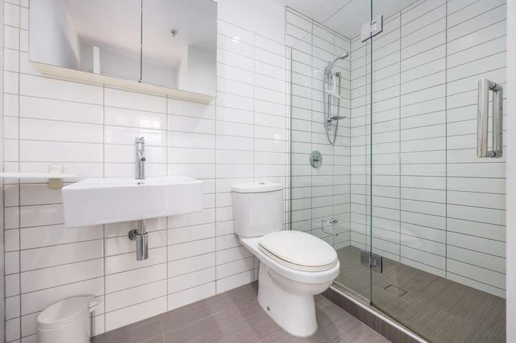 2M/14 Upper Queen Street Auckland Central_14