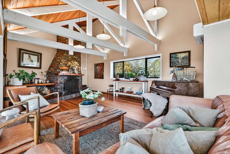 1080 Mapara Road Whakaipo Bay_15