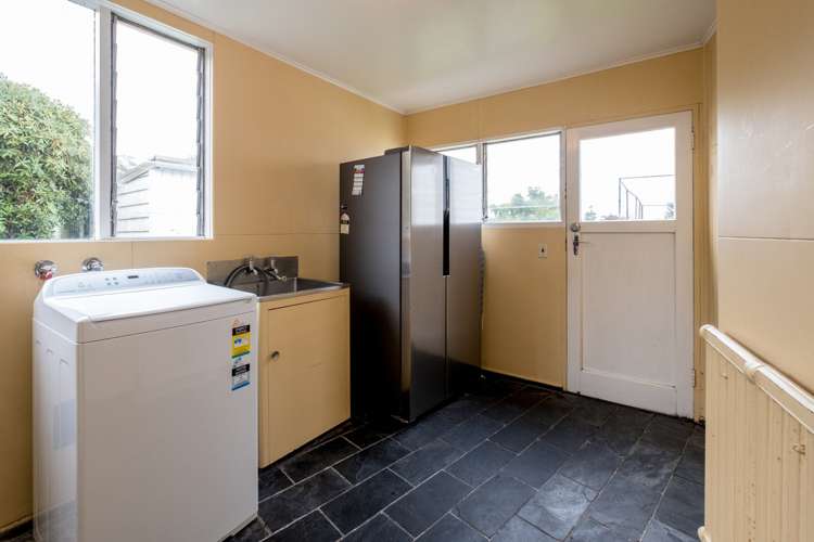 121a Brecon Road Stratford_17