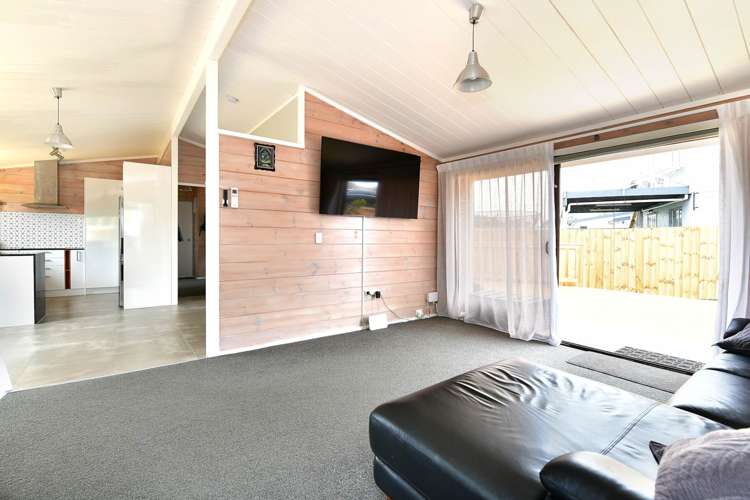 1389 Whangaparaoa Road Army Bay_37