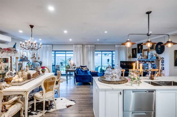 7 Aspiring Drive Poraiti_8