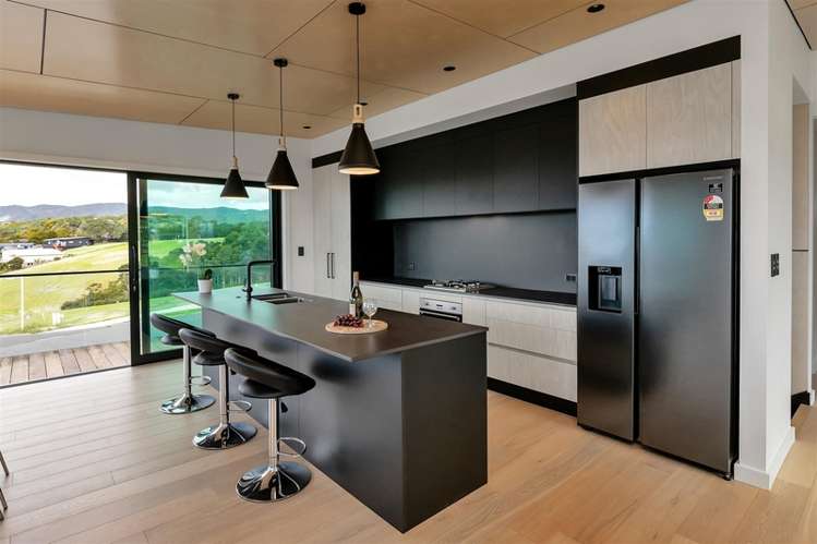 2 Blue Moon Rise Langs Beach_6