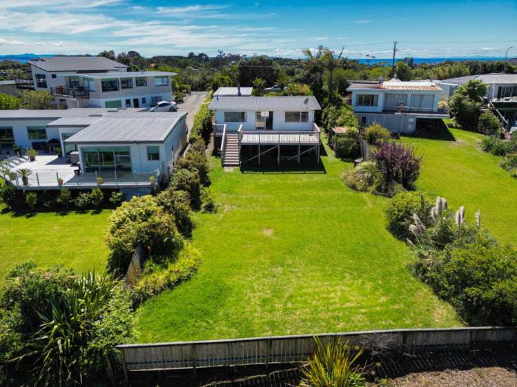 29 Roberts Road Matakatia_18