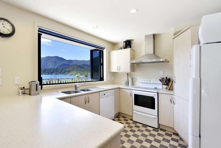 20 Worlds End Road, Tennyson Inlet Marlborough Sounds_13