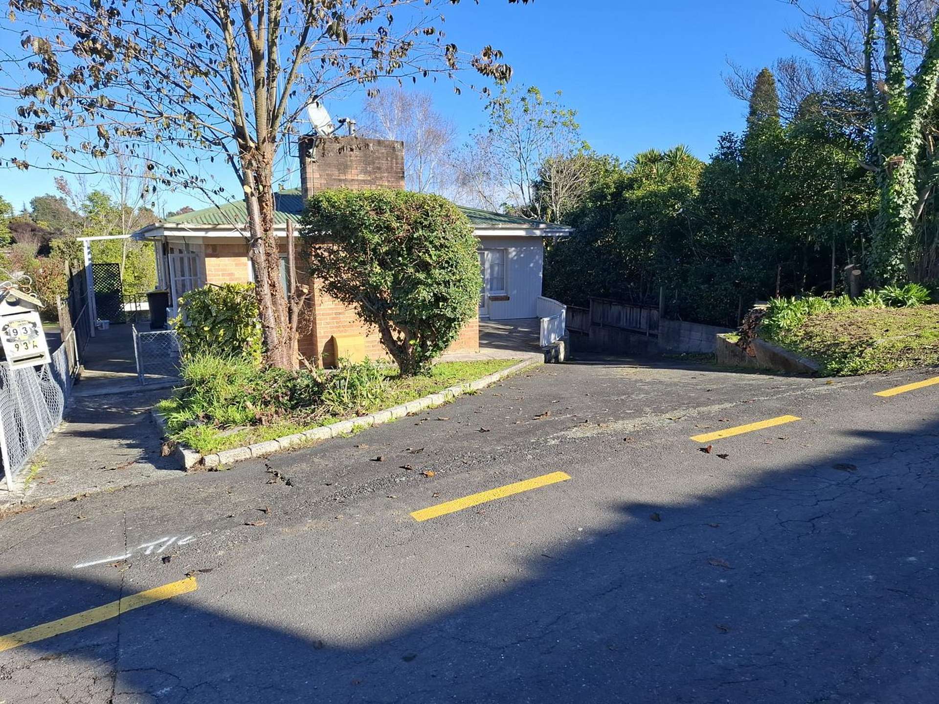 93 Lake Crescent Hamilton Lake_0