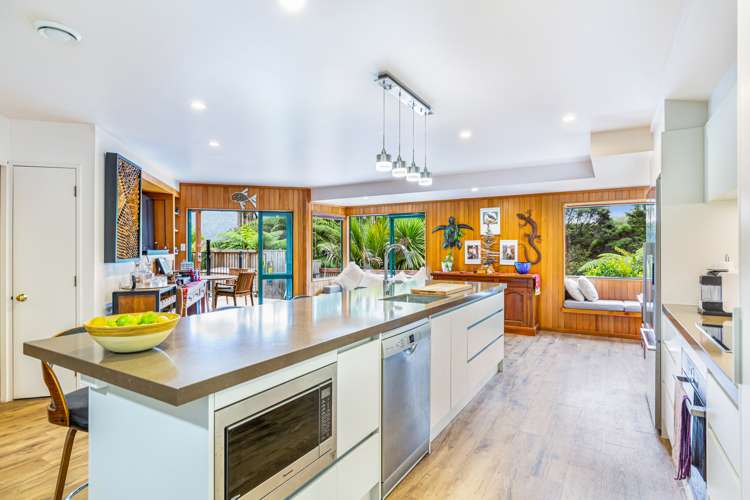 1075 Huia Road Huia_5