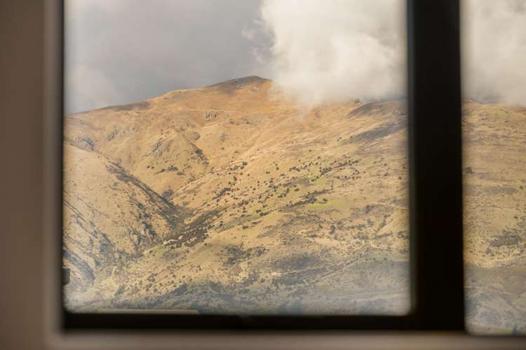 101 Burdon Loop Lake Hawea_6