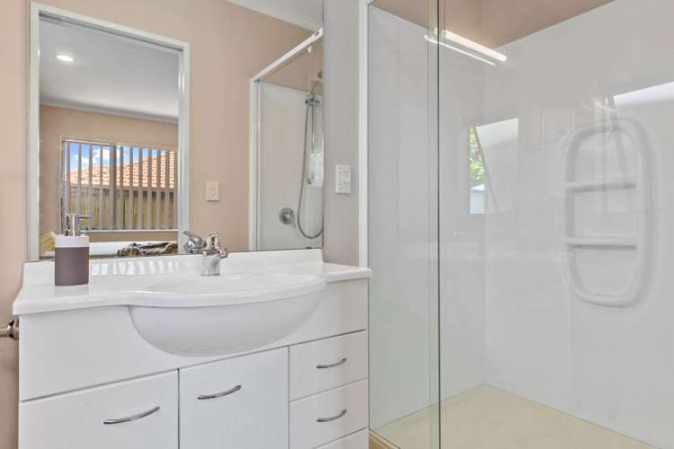 14 Greta Banks Place Wattle Downs_11