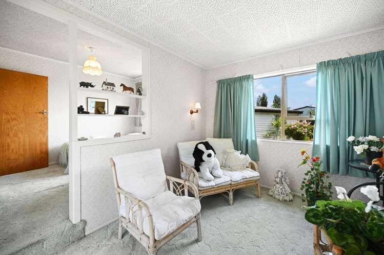 53 Garden Heights Avenue Glenview_9