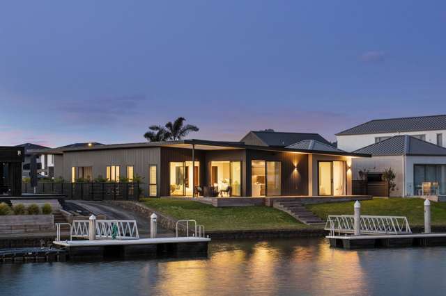 Luxury Coastal Retreat!