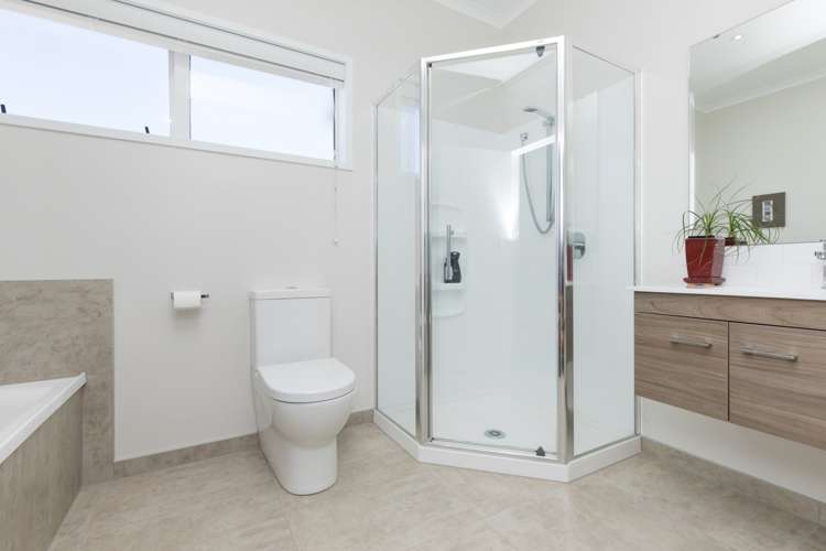 8 Ridge View Crescent Pukekohe_19