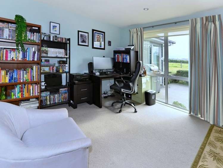 15 Mulholland Drive Darfield_17