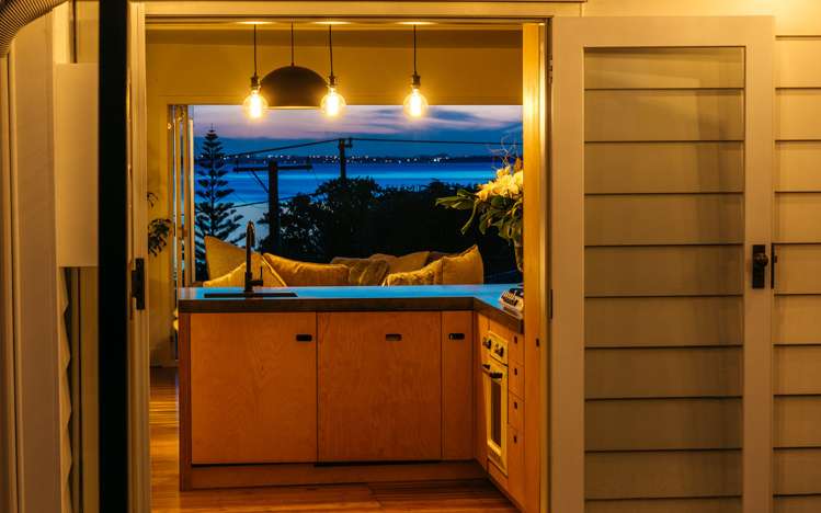 15 Alison Road Surfdale_19