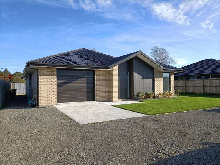 10 Cherry Avenue_0