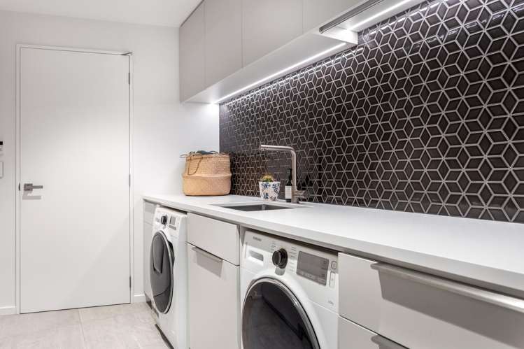 3 Inverness Lane Redcliffs_19