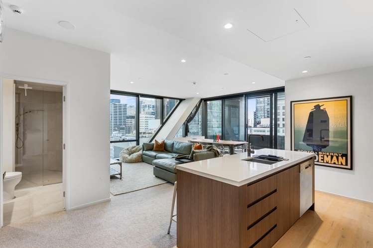 1306/10 Commerce Street City Centre_6
