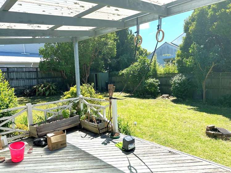 5 Admiral Beatty Ave Mount Roskill_11