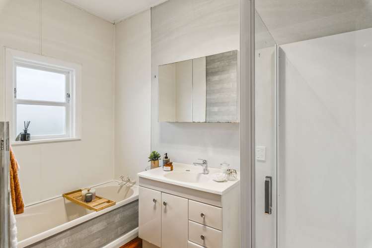 17 Rimu Road Raumati Beach_20