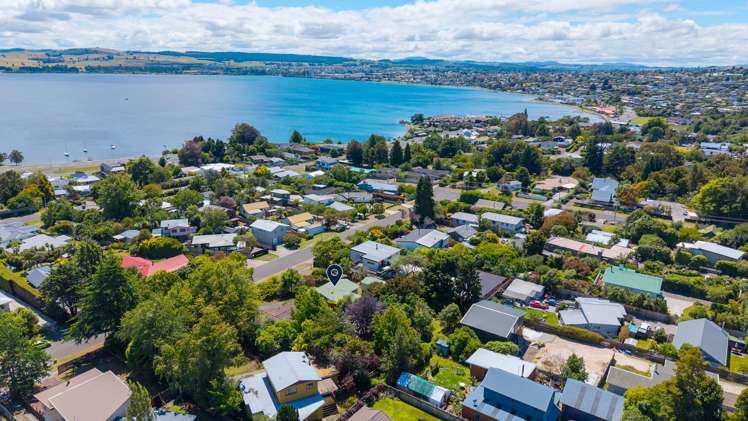 1 and 2/12 Kereru Street Two Mile Bay_34