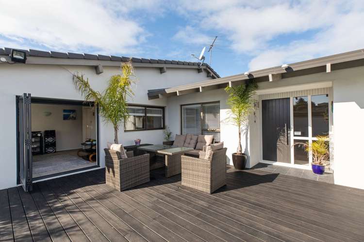 6 Tyrian Close Half Moon Bay_16