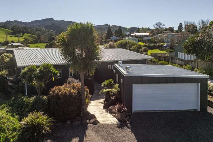8 Ridge View Place_0