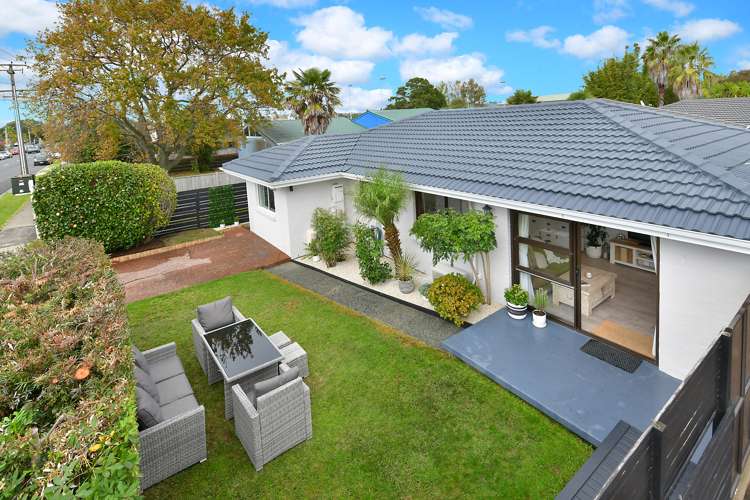 3/226 Centreway Road Orewa_1