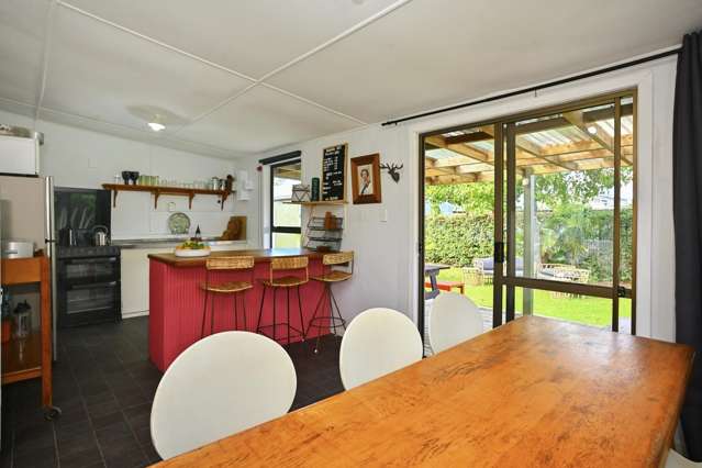 8 Katrin Place Mahanga_4