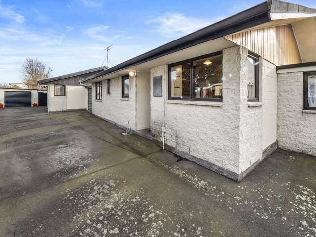 2/260 Moore Street Ashburton_3