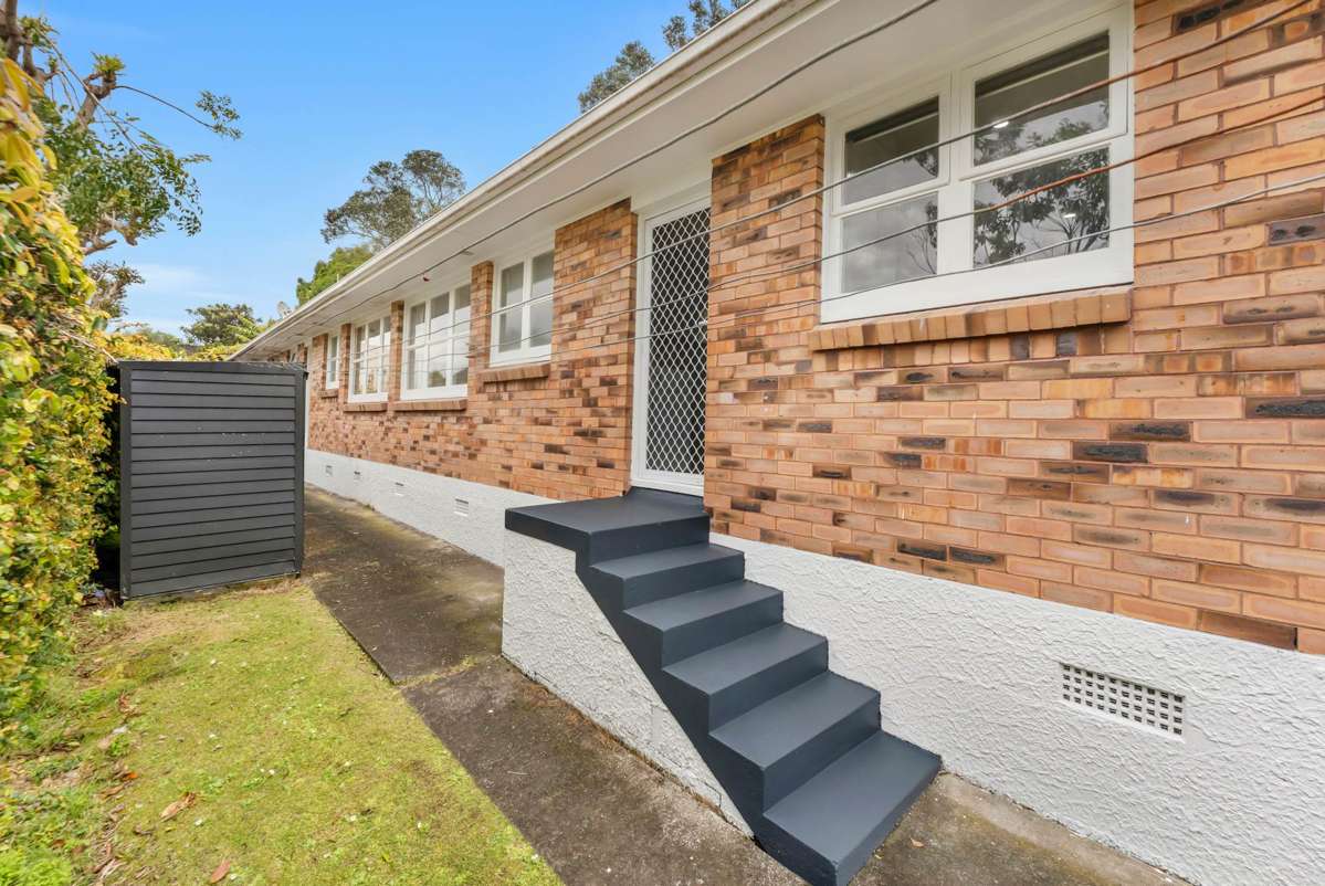 2/53A Mount St John Avenue_4