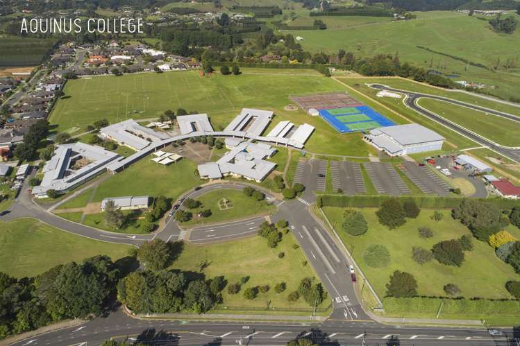 3 Manor Park Drive Pyes Pa_13