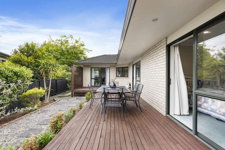 320 Hill Road The Gardens_11