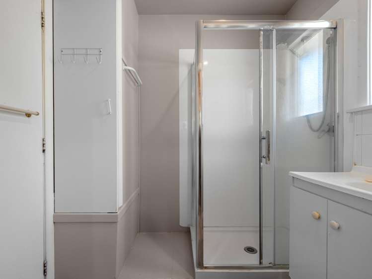 82 Hampshire Street Aranui_10