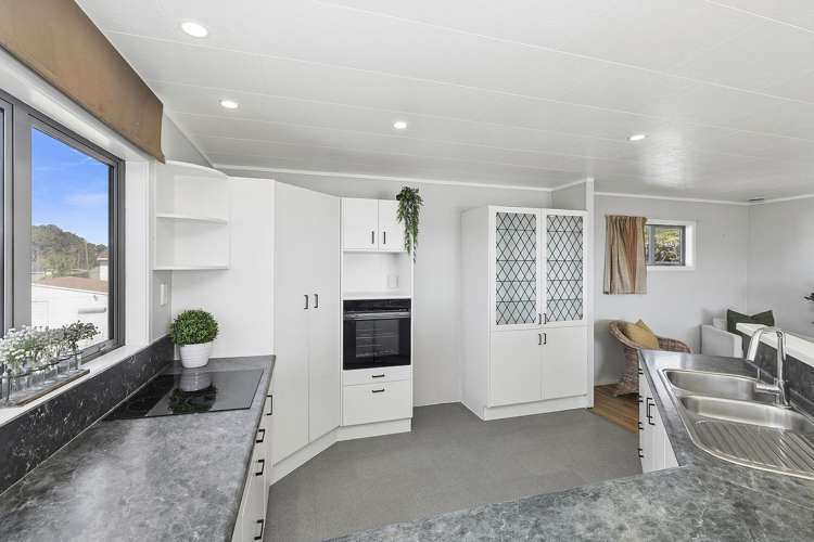 128 Pikarere Street Titahi Bay_3