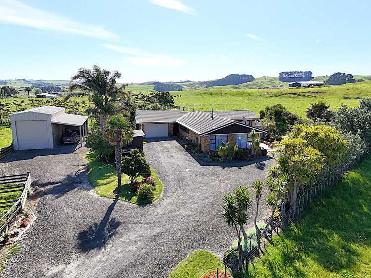 242 Baylys Coast Road Dargaville_10