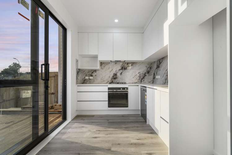 22B Sharland Avenue Manurewa_4