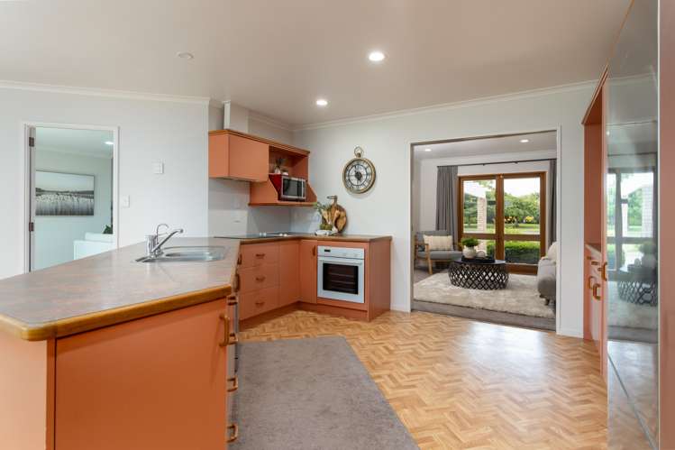 21 Cowley Drive Leamington_5