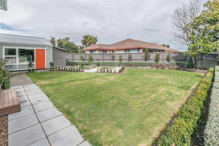 215 Barrington Street Somerfield_25