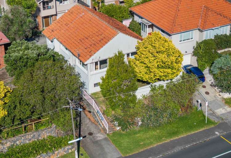 878 Dominion Road_0