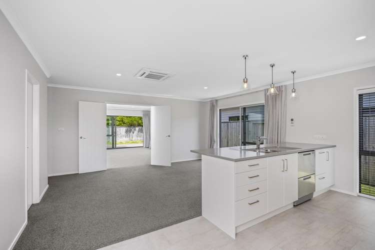 83 Awatira Drive Papamoa Beach_5