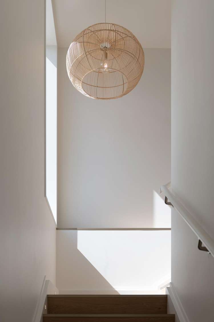 2/1 The Brae Mt Pleasant_11