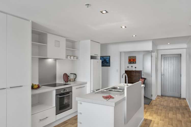 215/332 Maunganui Road Mount Maunganui_2