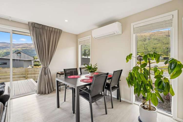 8 Lakefield Close Kingston_12